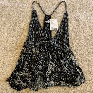 urban outfitters tank top (NEVER WORN TAGS STILL ATTACHED)